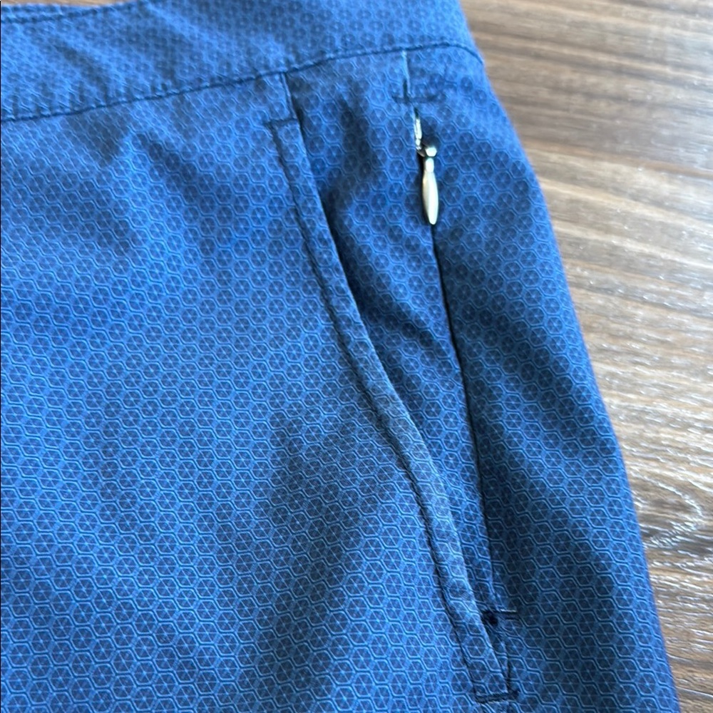 UNTUCKit Blue Patterned Flat Front Shorts - Picture 3 of 5
